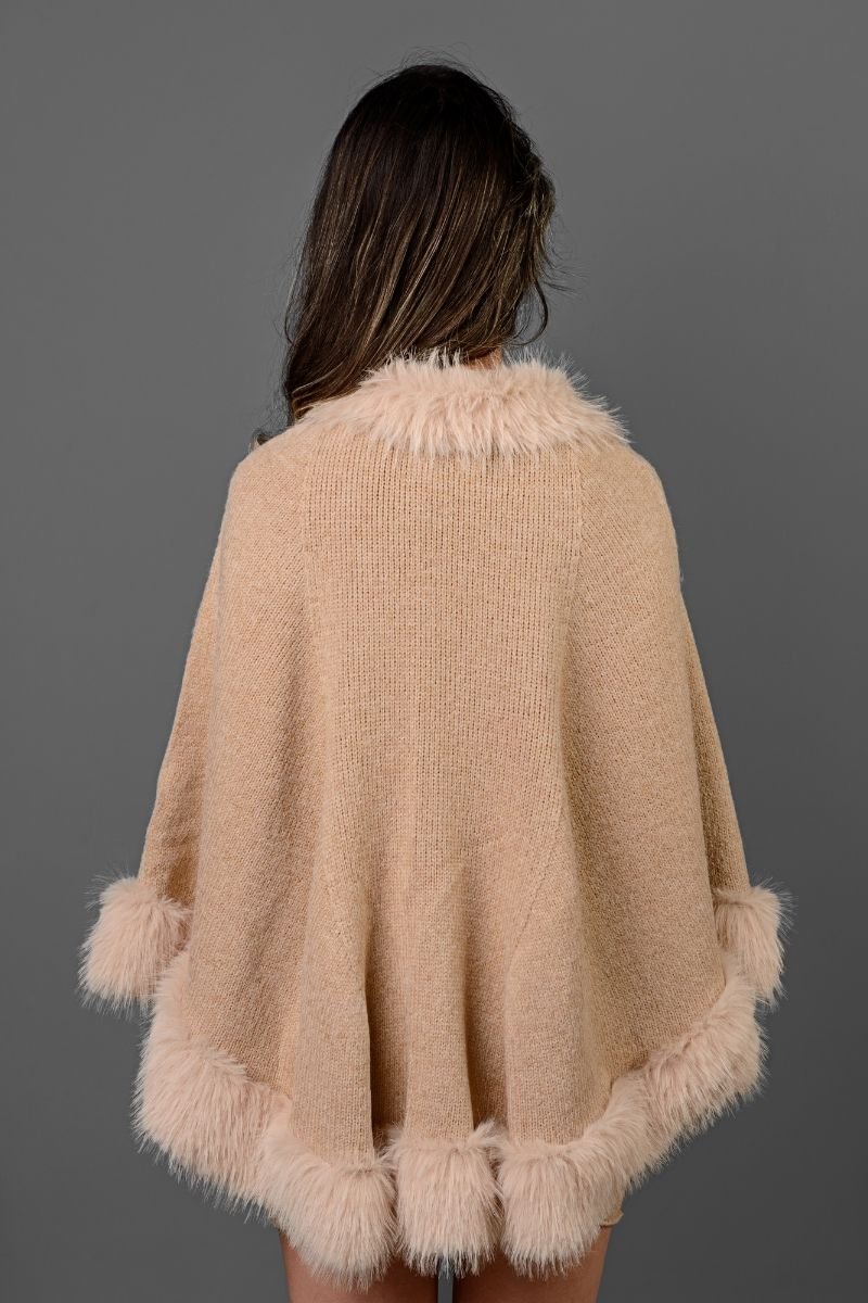 Capa Tricot Lisa com Pele