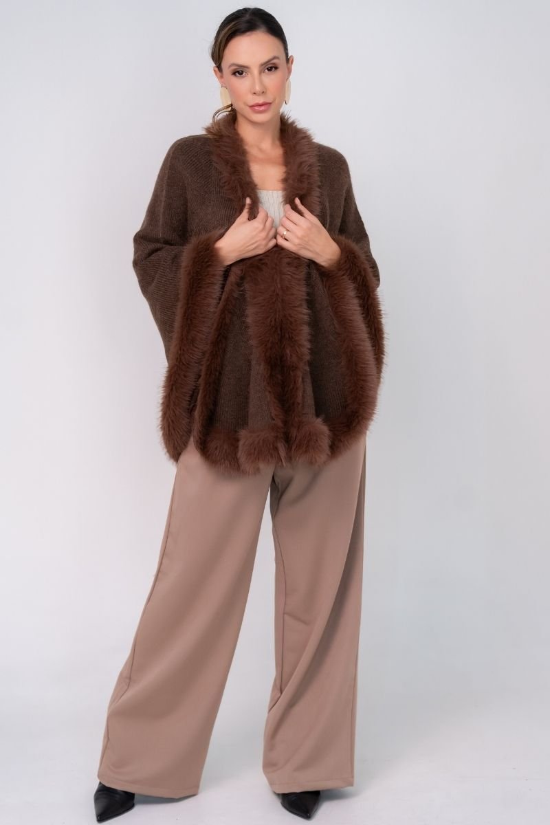 Capa Tricot Lisa com Pele