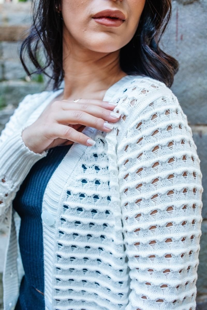 Casaquinho Tricot Feminino Rendado com Botão