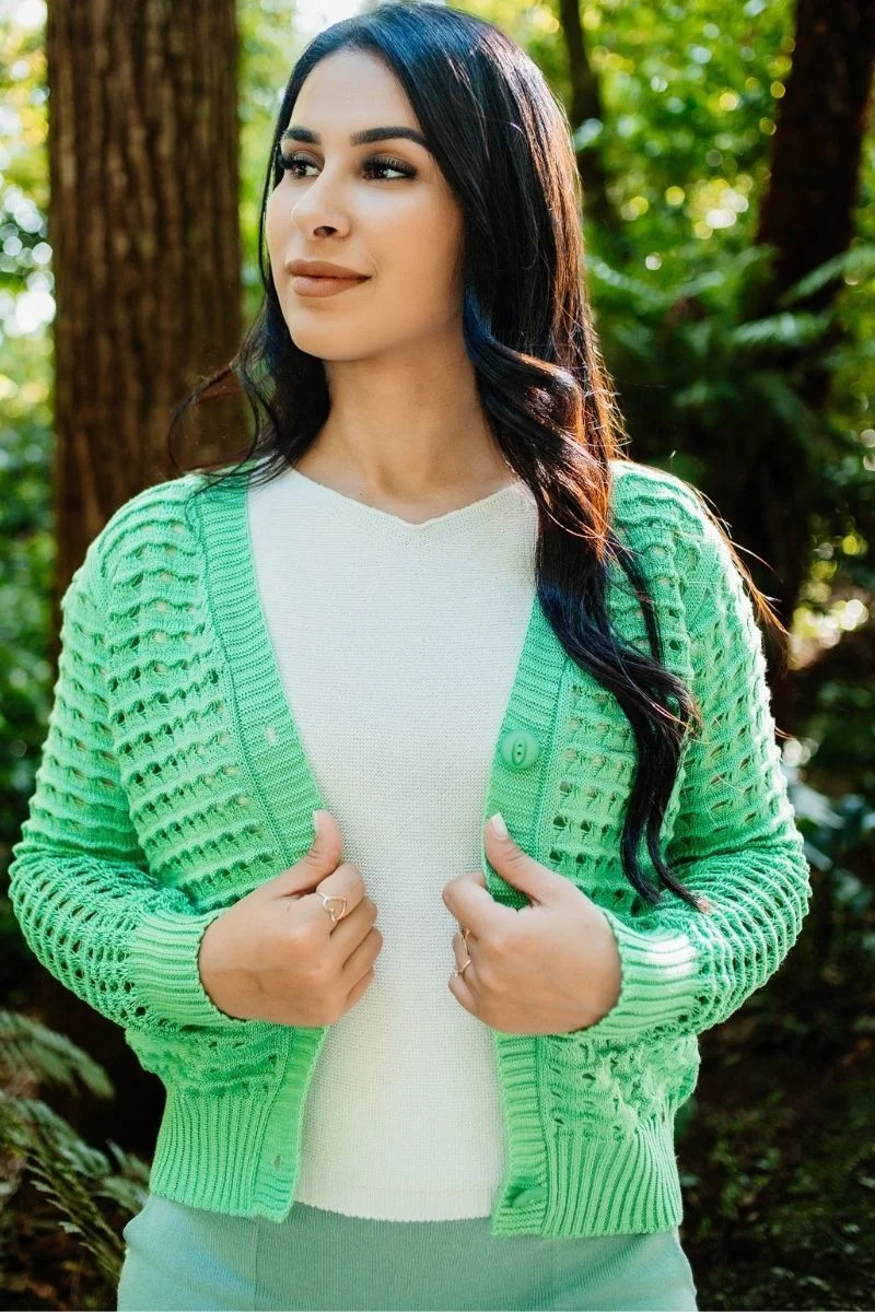 Casaquinho Tricot Feminino Rendado com Botão