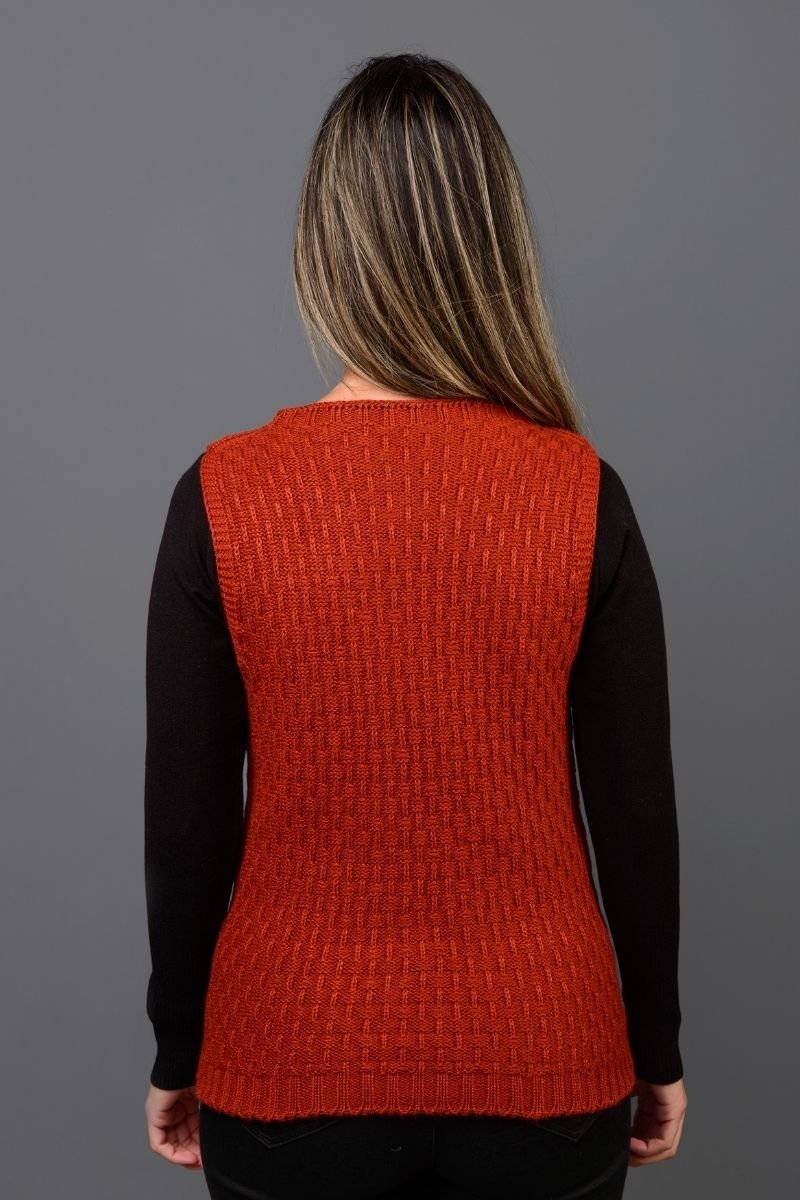 Colete Tricot Tranças e Links Gola Redonda