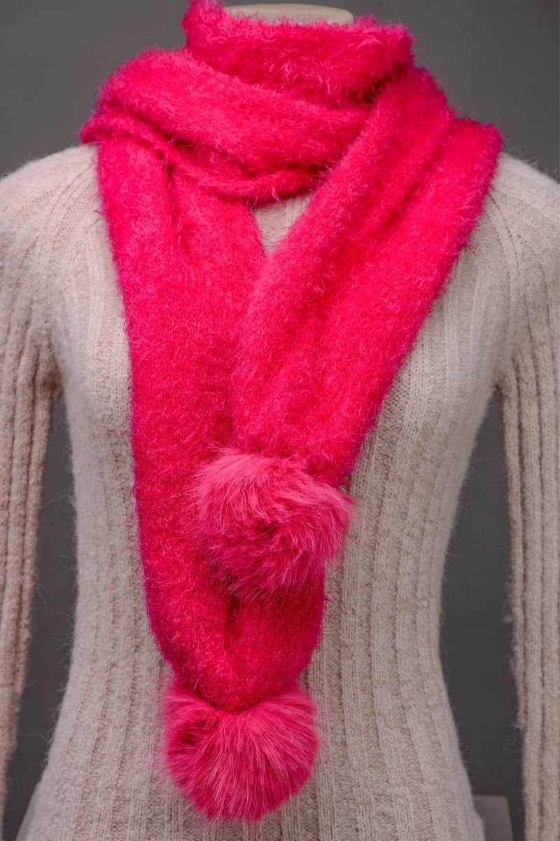 Manta / Cachecol Tricot Pelinho com Pompom