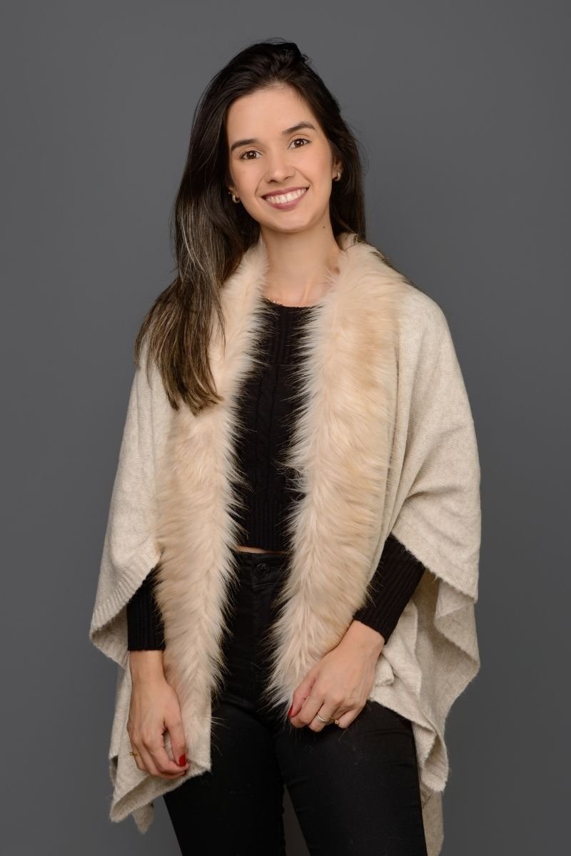 Poncho Ruana Tricot com Pele