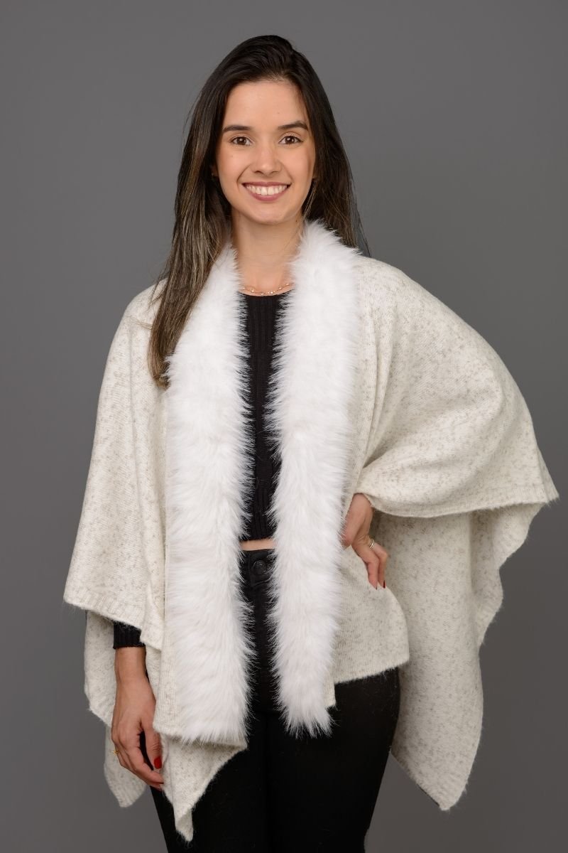 Poncho Ruana Tricot com Pele