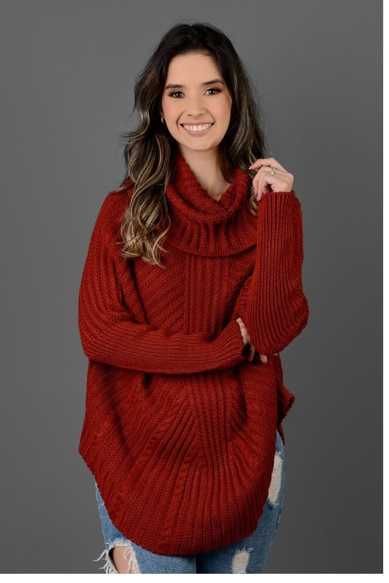 Poncho Tricot com Manga Longa e Gola Boba