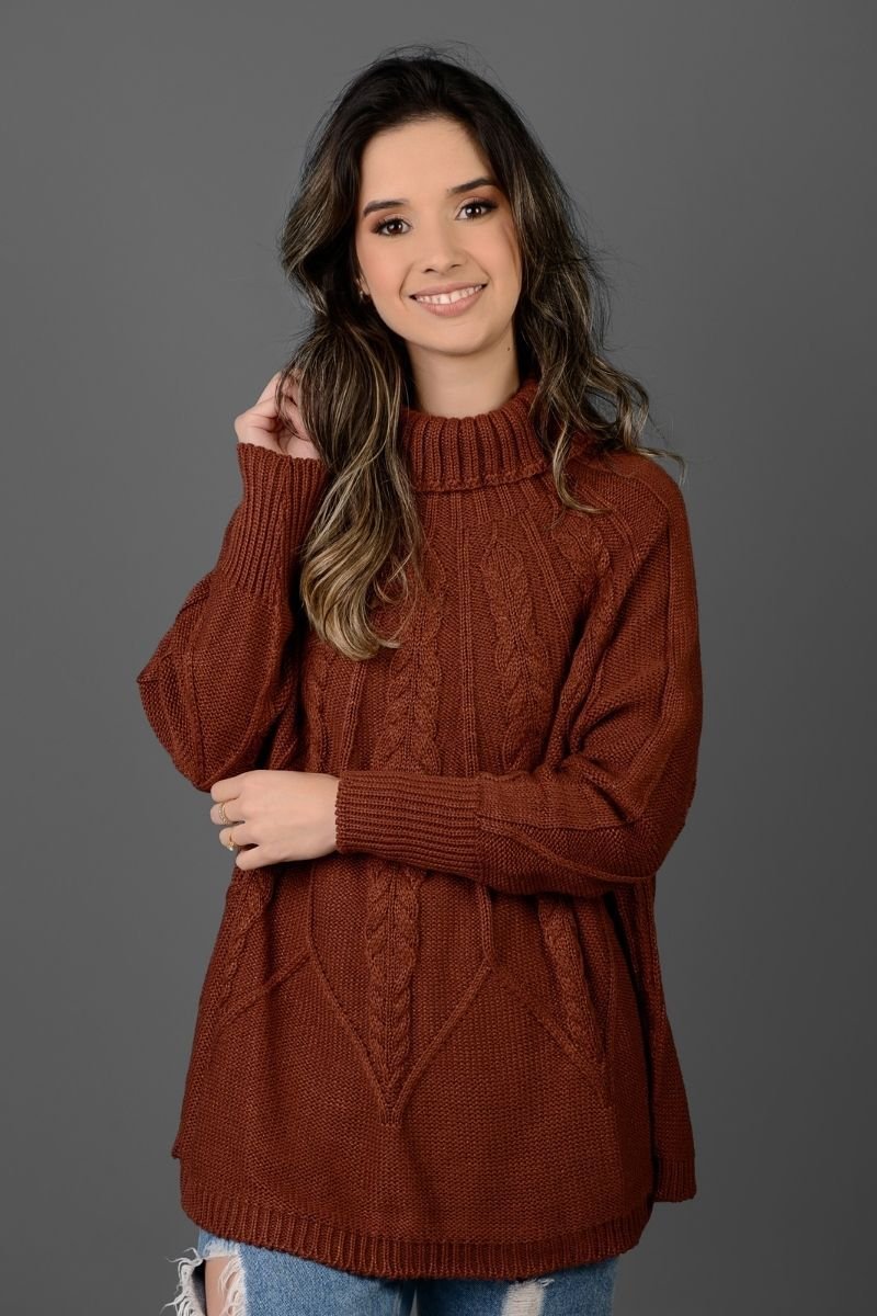 Poncho Tricot Gola Alta com Manga