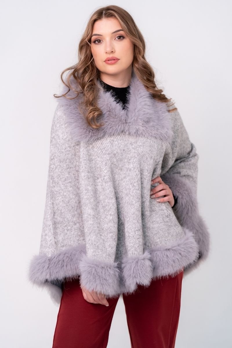 Poncho Tricot Liso com Pele