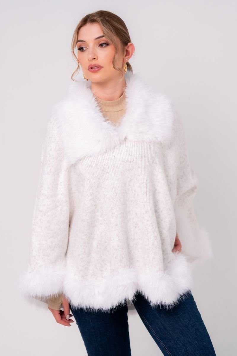 Poncho Tricot Liso com Pele