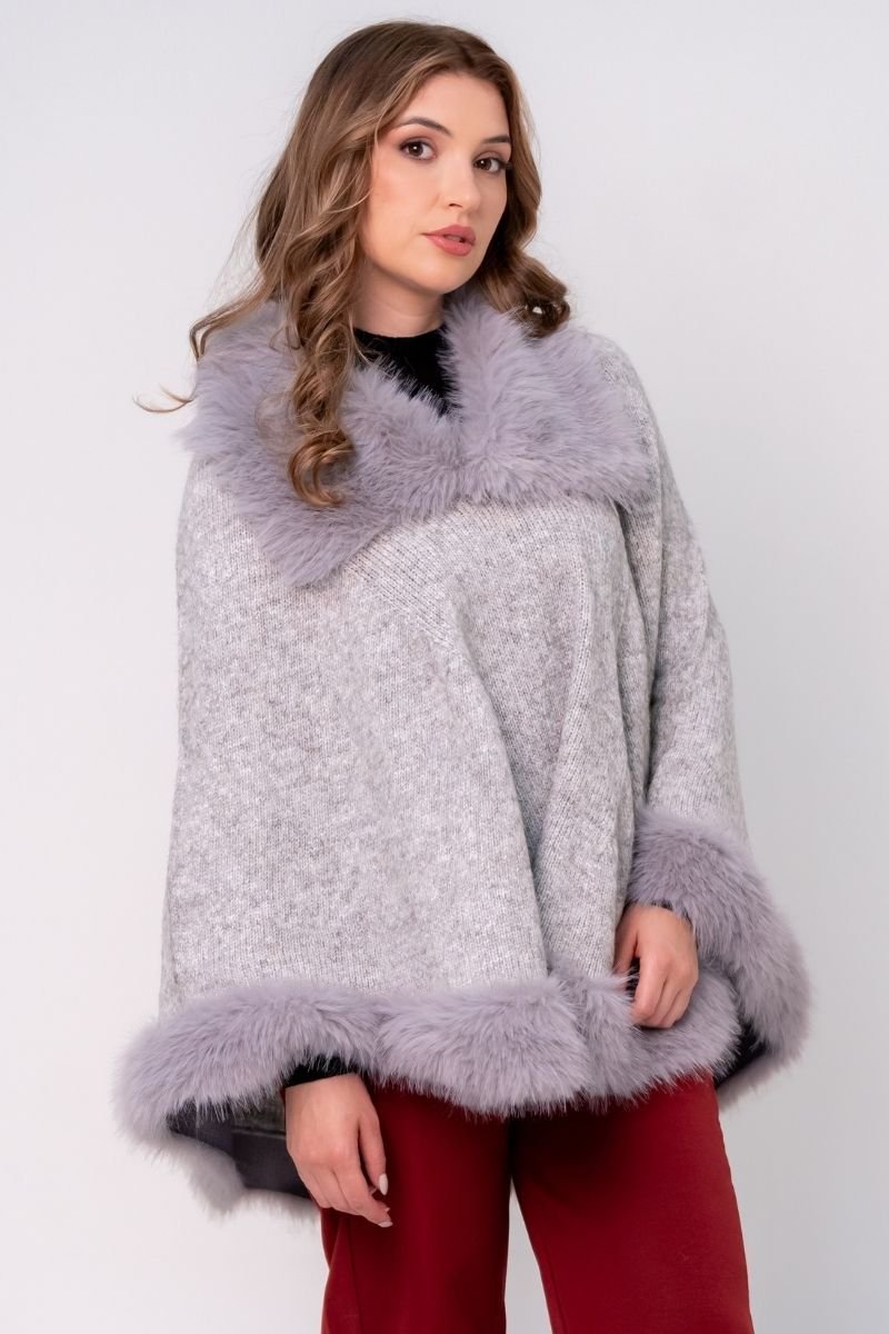 Poncho Tricot Liso com Pele
