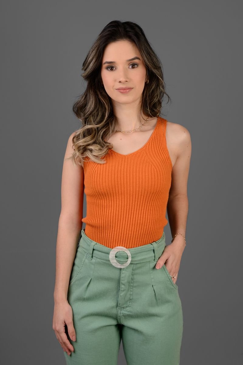 Regata Feminina com Decote V