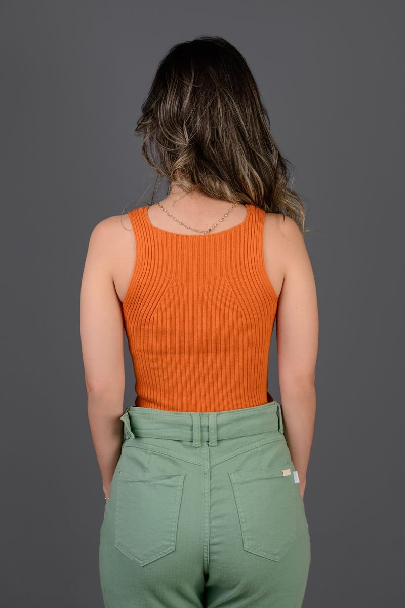 Regata Feminina com Decote V