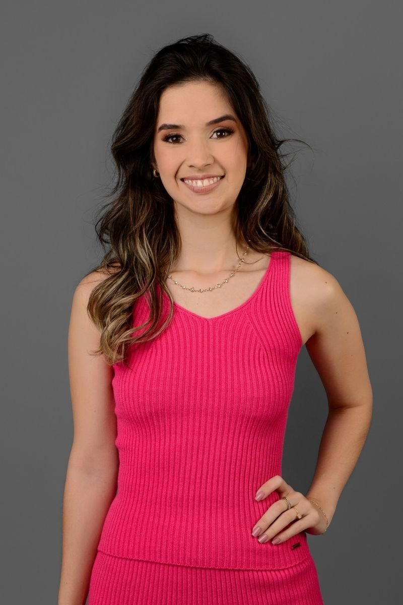 Regata Feminina com Decote V