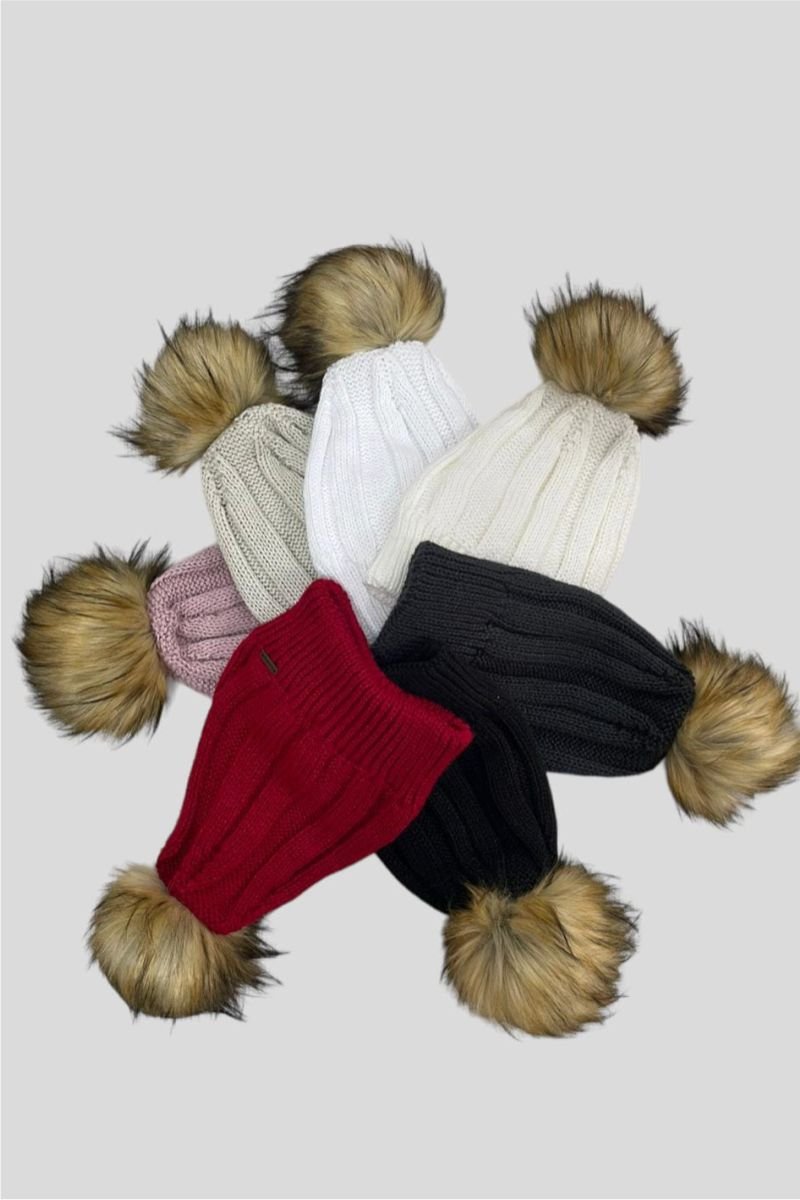 Touca / Gorro Tricot Feminino com Pompom