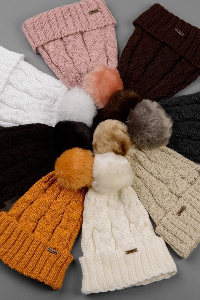 Touca / Gorro Tricot Feminino Tranças e Pompom